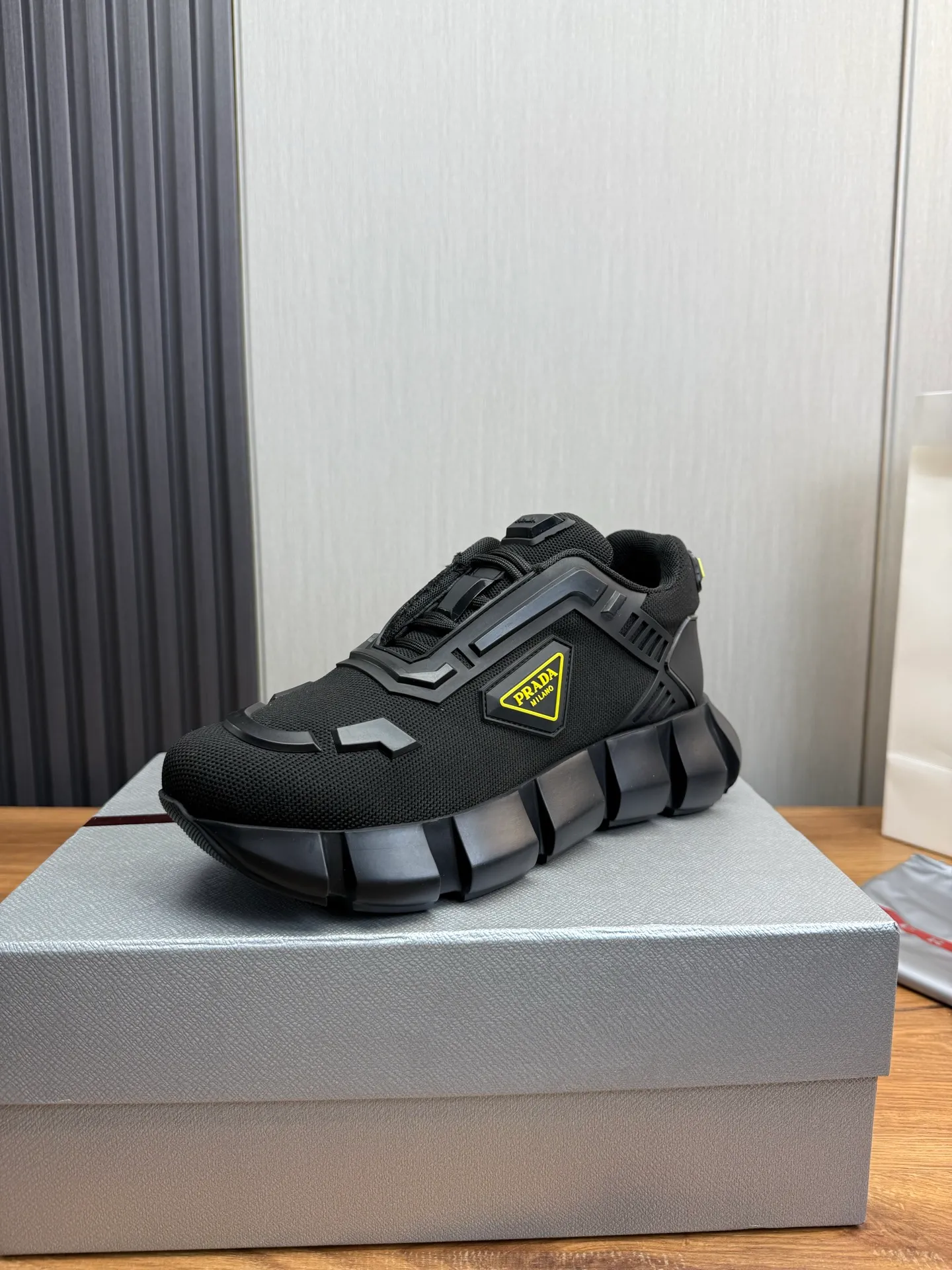 Factory price 580💰 [PRADA] Men's shoes are popular in the counter, official website is synchronized, 1 high-quality shipment ✔️Original mesh + cowhide lining, 1🆚1 replica, original bottom, 38-45 (45 customized, non-refundable)